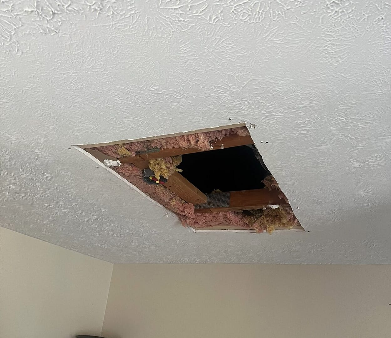 match ceiling pattern